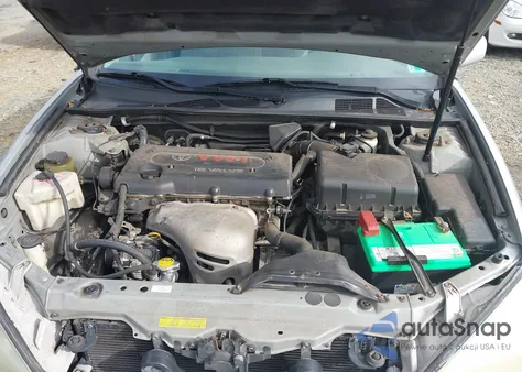 2004 Toyota Camry Le z USA, uszkodzony, nr VIN 4T1BE30K64U935692